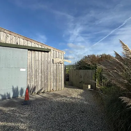 Country house Hidden Hut Shepards Hut Sleeps 2