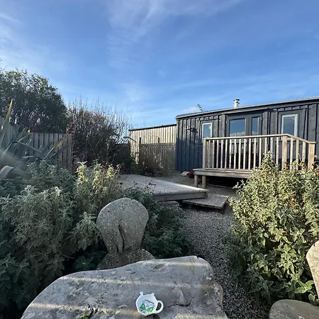 Country house Hidden Hut Shepards Hut Sleeps 2 *