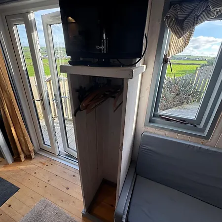 Hidden Hut Shepards Hut Sleeps 2