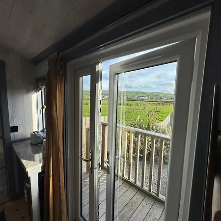 Country house Hidden Hut Shepards Hut Sleeps 2 *
